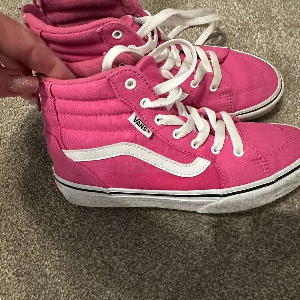 Kids, high top Vans.